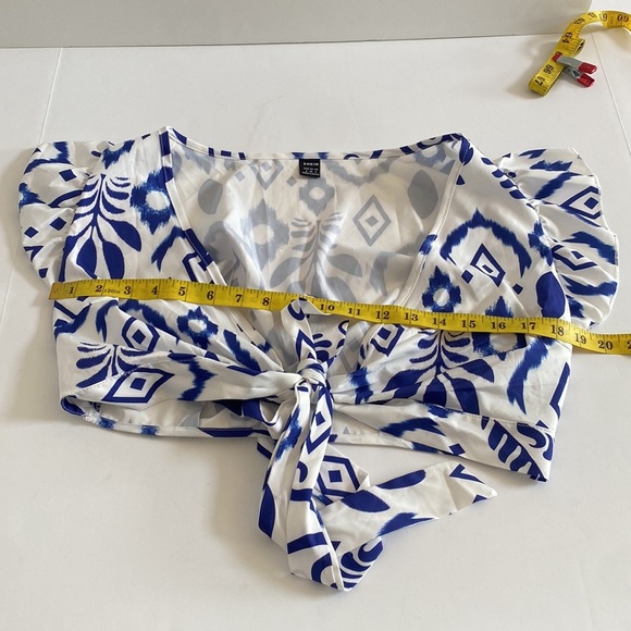 Blue white bohemian wild spirit geometric print tie waist shrug cover size small - Picture 5 of 8